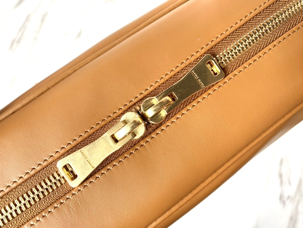 スーパーコピーブランドバッグ内部構造